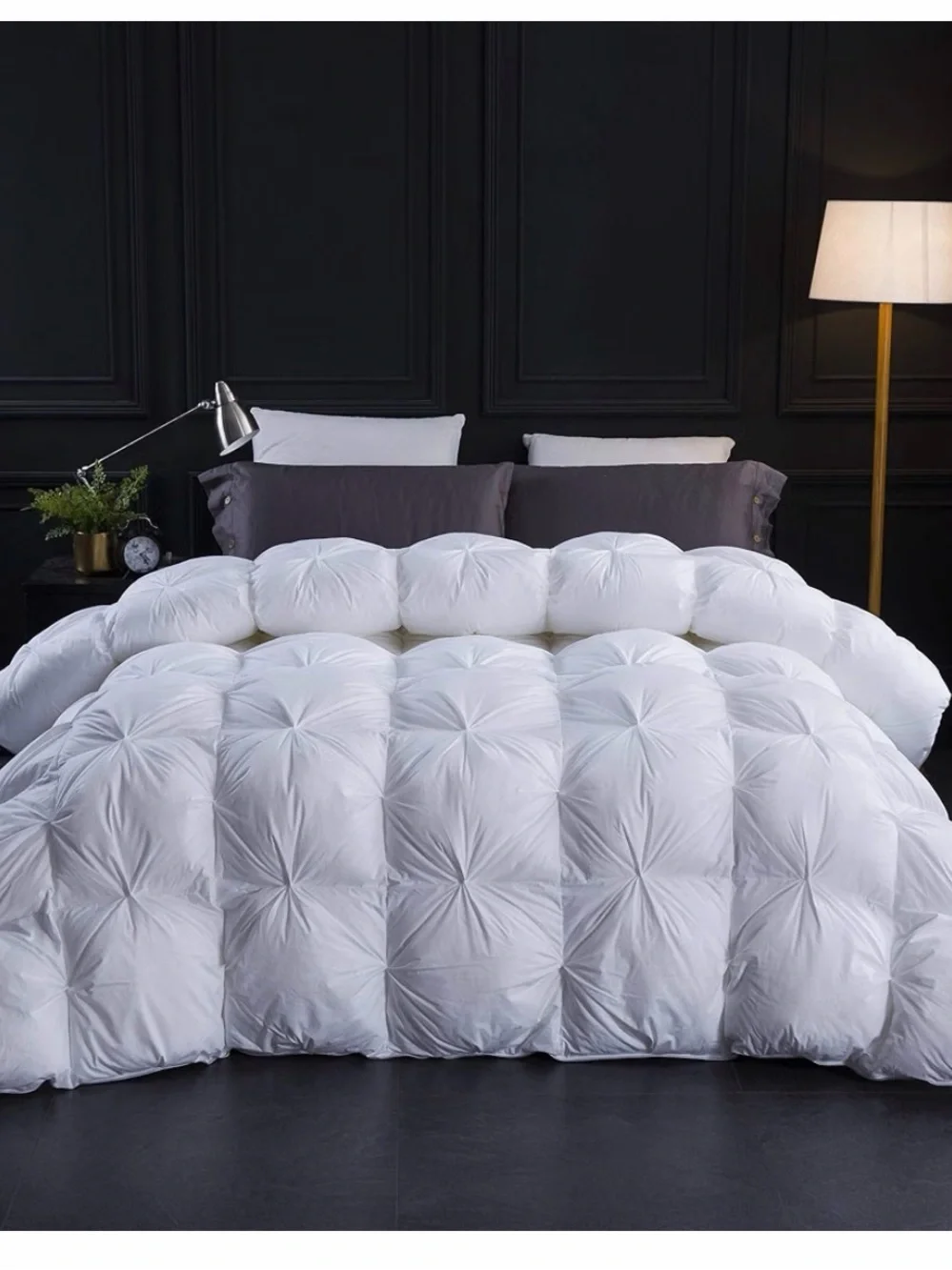NWT - Three Geese - White Pintuck Plush Down Alternative Comforter